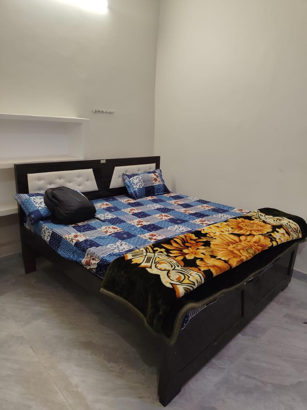 Rudra Prabha Guest House Ayodhya 外观 照片